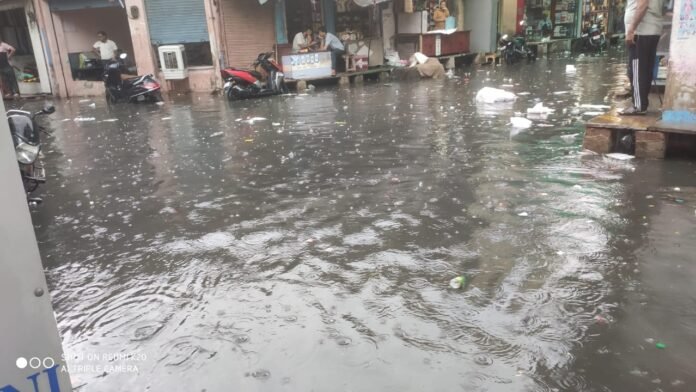 232 Shopkeepers are cleaning themselves, councilor asked - what is the fear behind spending from their own pocket