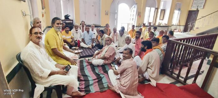 108 Detailed discussion was held on social and administrative problems related to priests