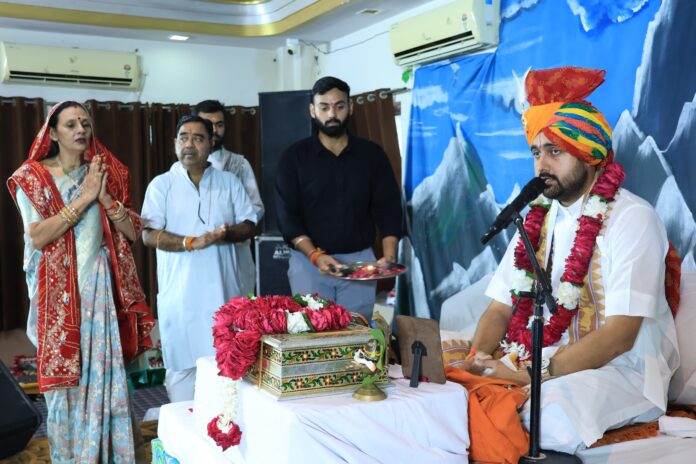 भक्ति में लीन हुआ महावर धर्मशाला परिसर