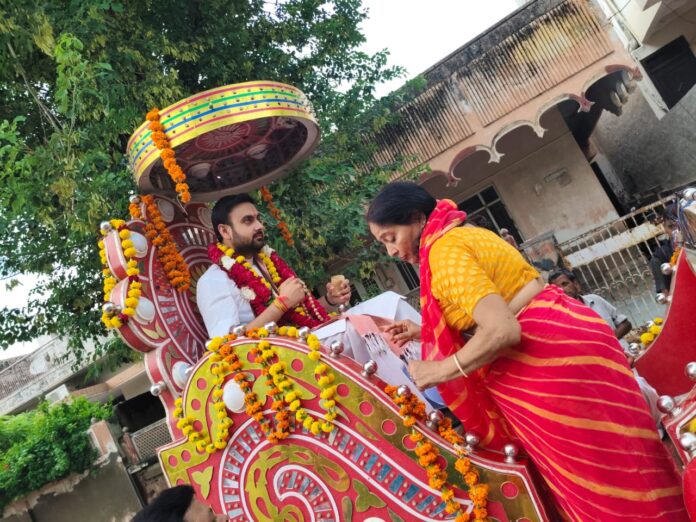 made the atmosphere devotional