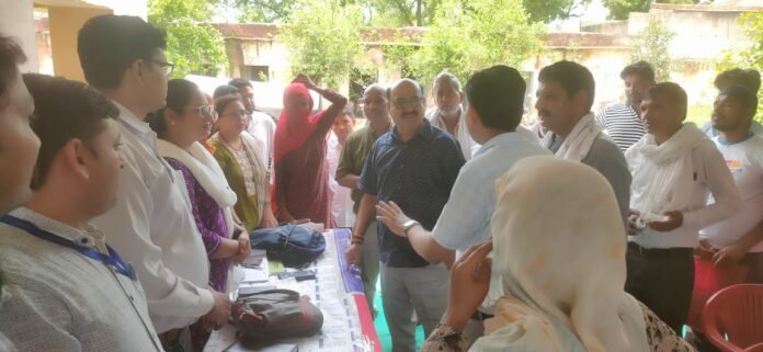 कलेक्टर किशोर कुमार