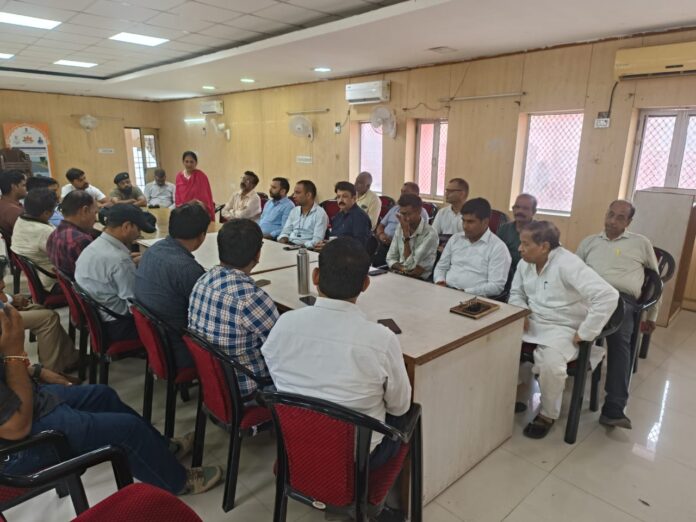 सूचना केंद्र में अर्पित किए श्रद्धासुमन