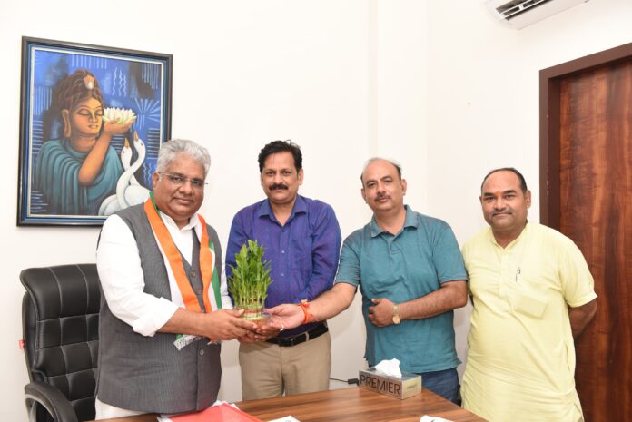 केंद्रीय मंत्री भूपेंद्र यादव को कार्यक्रम का न्यौता