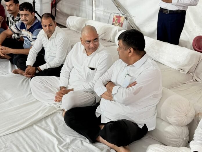 अजमेर में रावत के निवास पर मंत्री संजय शर्मा