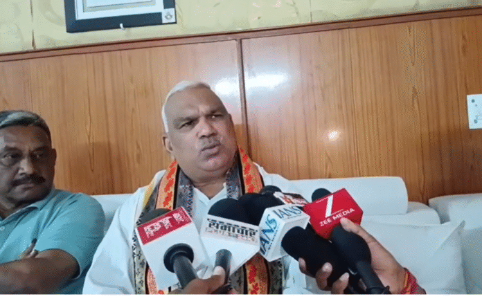 Screenshot 2025-09-27 172017 मंत्री