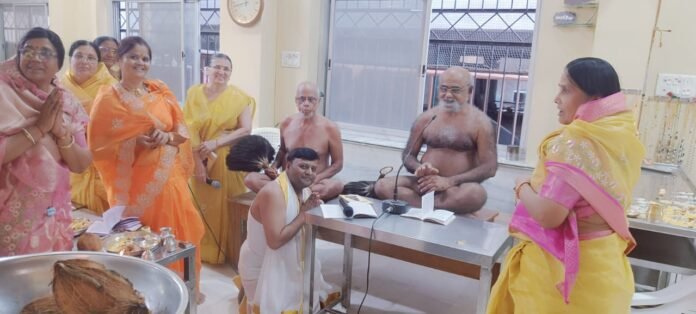 The event was held in the presence of Muni Shri Pawan Sagar Ji.