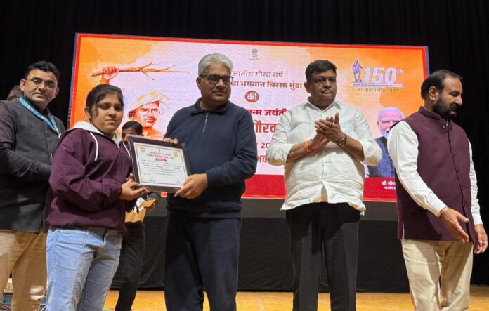 58 प्रतिभावान बच्चों को सम्मान