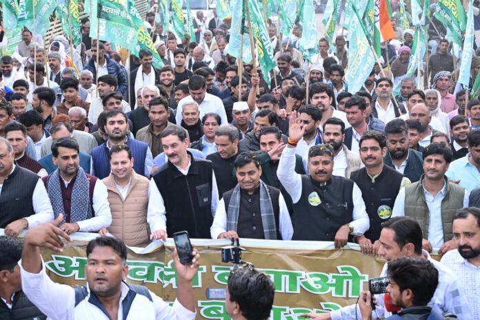 0200 अलवर में बजा आंदोलन का बिगुल