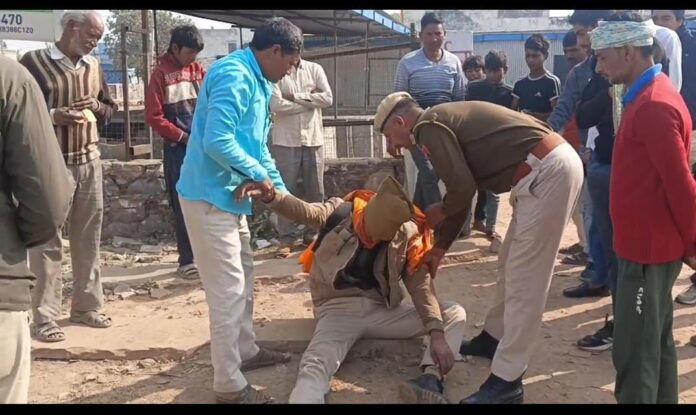 141 पुलिस की छवि धूमिल करने पर कार्रवाई