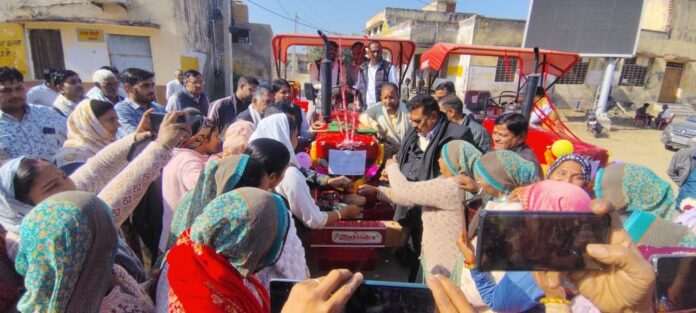 310 स्वयं सहायता समूहों को मिले ट्रैक्टर