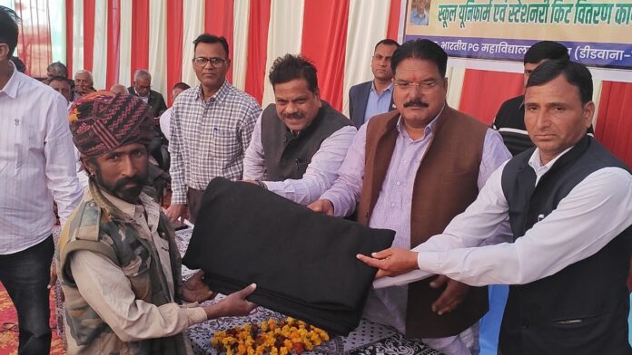 राजस्व राज्यमंत्री विजय सिंह चौधरी