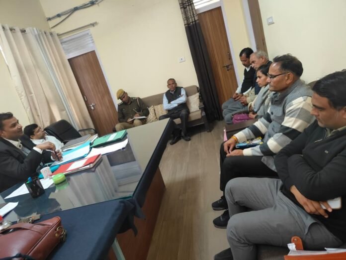 317 कठूमर में तालुका विधिक सेवा समिति की बैठक