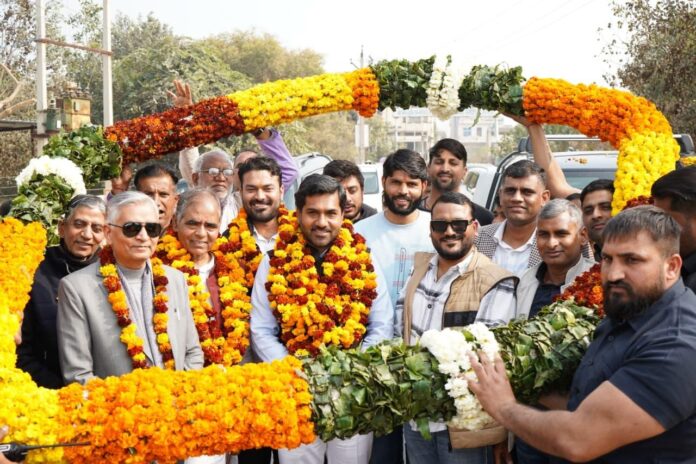 डॉ मोहित जसवंत यादव