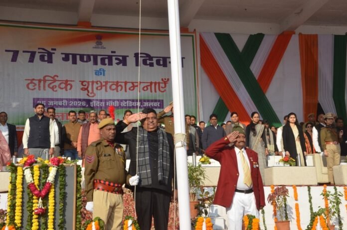 391 वन राज्यमंत्री संजय शर्मा ने फहराया ध्वज