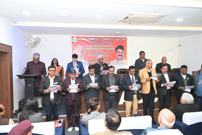 नवीन कार्यकारिणी को शपथ दिलाते केंद्रीय मंत्री भूपेन्द्र यादव