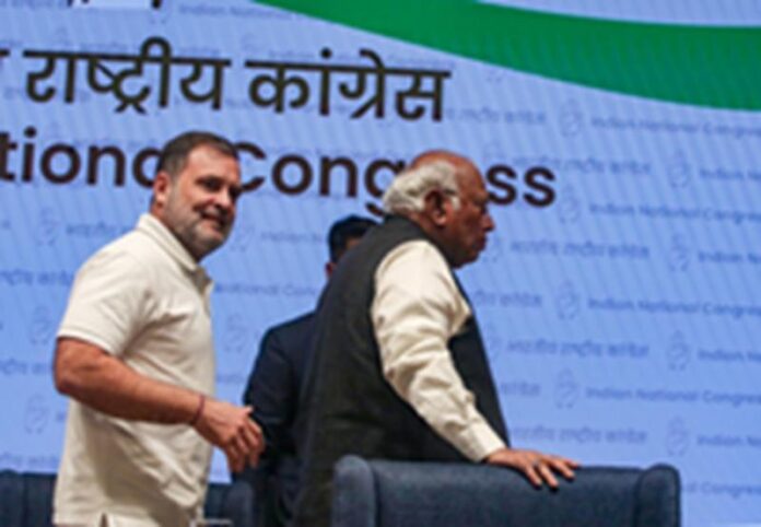 khadge-rahul-gandhi.jpg