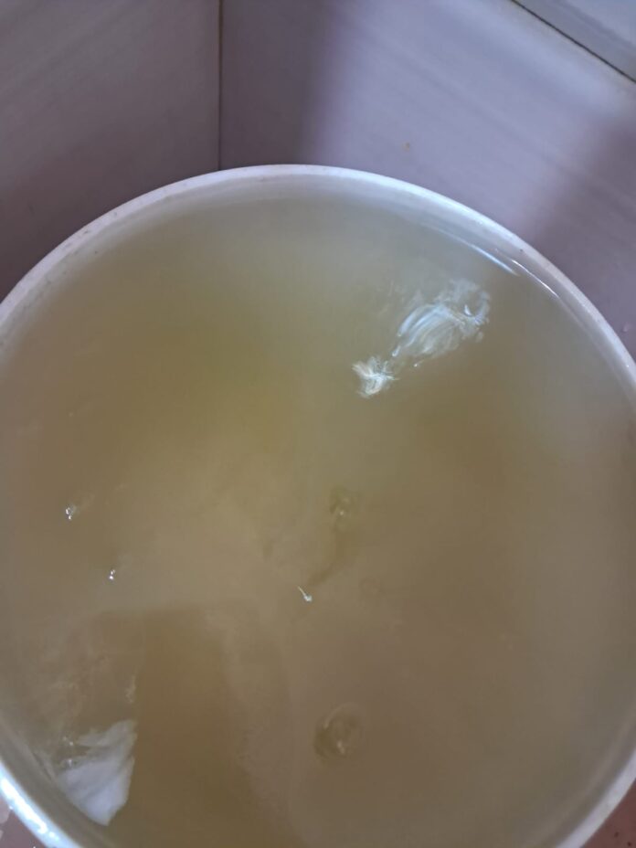 नलों में आ रहा गंदा पानी