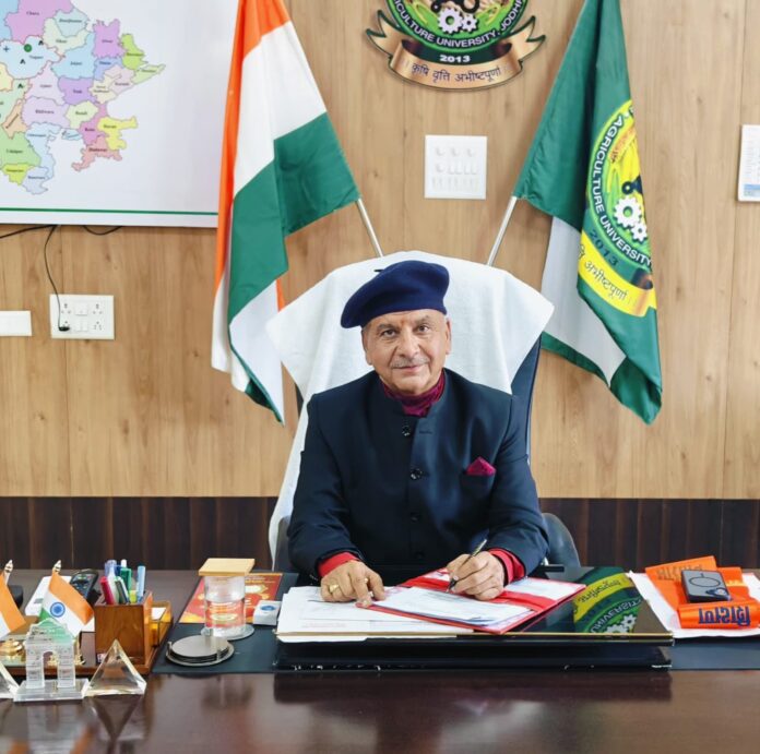 कुलगुरु प्रोफेसर वी.एस. जैतावत