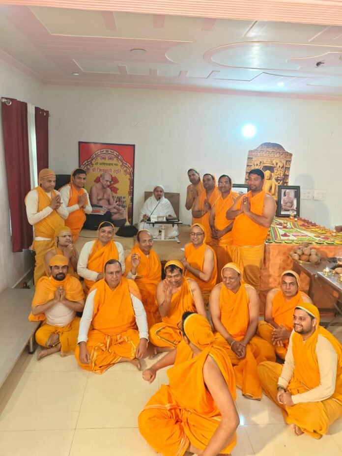 नवीन कार्यकारिणी ने माता जी के सानिध्य में ली शपथ