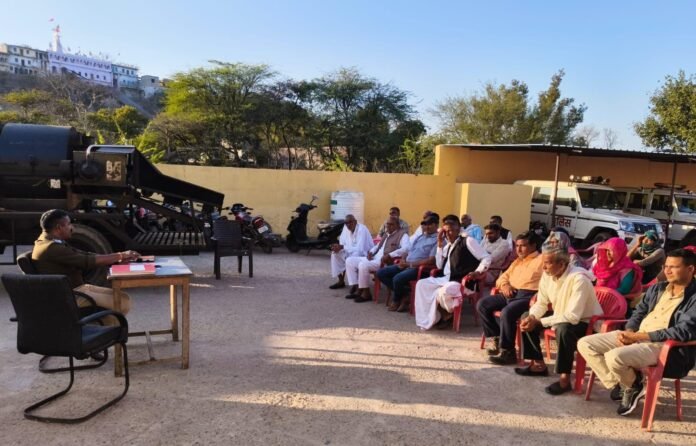 धौलागढ़ देवी थाना परिसर में आयोजित सीएलजी बैठक