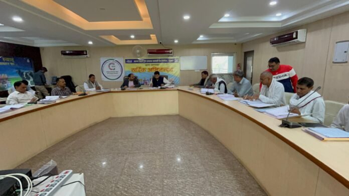 अलवर जिला दुग्ध उत्पादक सहकारी संघ की बोर्ड बैठक में चेयरमैन नितिन सांगवान