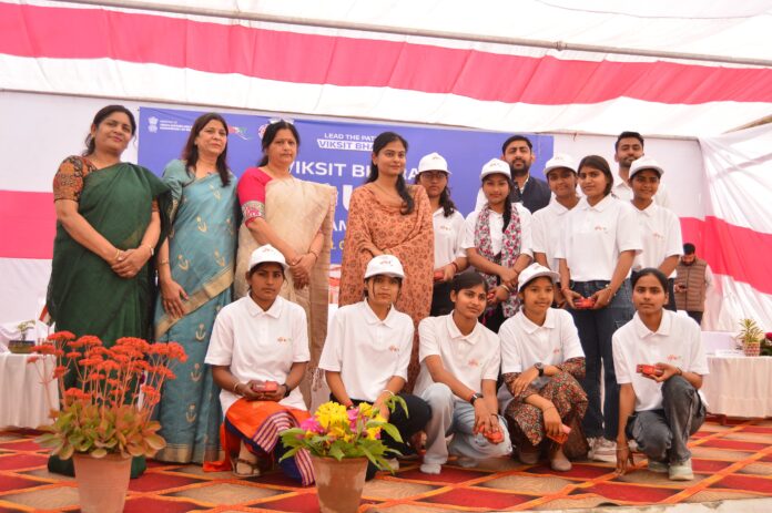 641 गौरी देवी महाविद्यालय में आयोजित विकसित भारत युवा संसद कार्यक्रम