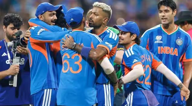 2-9.jpg जीत का जश्न मानती टीम इंडिया