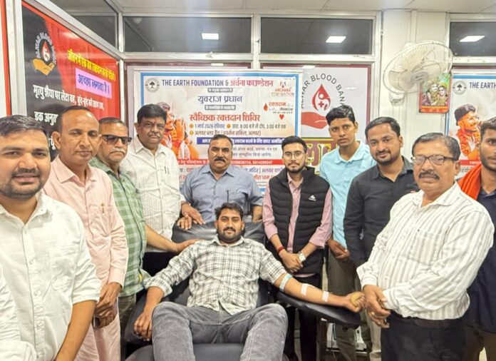 665 अलवर ब्लड बैंक में आयोजित रक्तदान शिविर