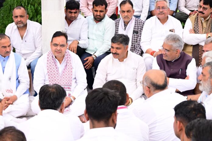 मुख्यमंत्री भजनलाल शर्मा, केंद्रीय मंत्री भूपेंद्र यादव और भाजपा प्रदेशाध्यक्ष मदन राठौड़ पहुंचे