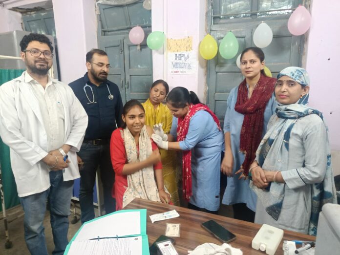 कठूमर सीएचसी में एचपीवी टीकाकरण अभियान की शुरुआत