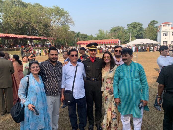 चिराग शर्मा अपने परिवार के साथ