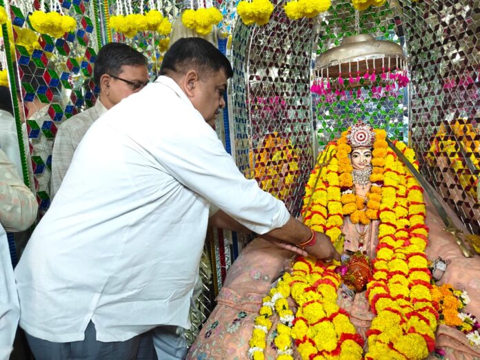 माता मंदिर में दर्शन एवं पूजा-अर्चना कर प्रदेशवासियों की सुख-समृद्धि और खुशहाली की कामना की