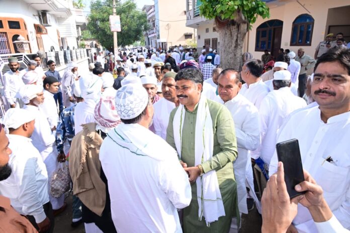 819 ईद का त्योहार हर्षोल्लास से मनाया गया