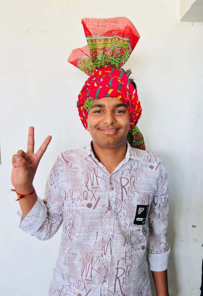 सौरभ सिंह 98.33% के साथ टॉप-5 में