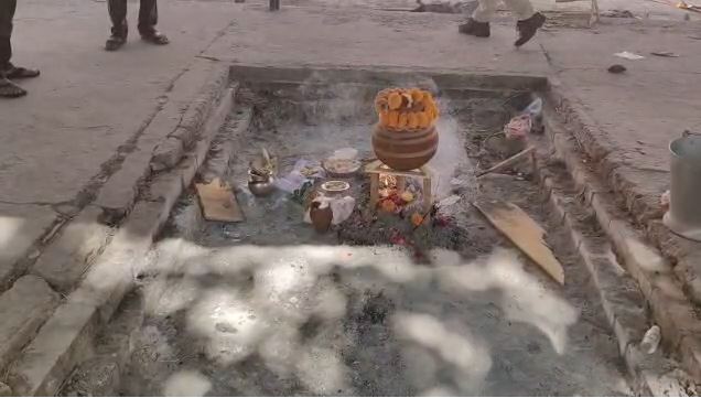 अस्थियां बदलने से परिजनों में आक्रोश