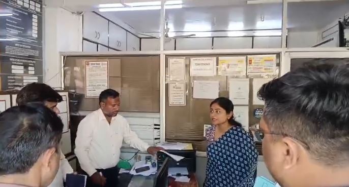 892 गैस वितरण व्यवस्था और उपभोक्ताओं को मिल रही सेवाओं का जायजा लिया