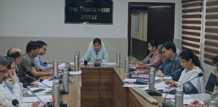 937 आर्तिका शुक्ला की अध्यक्षता में नगर विकास न्यास की 315वीं बैठक