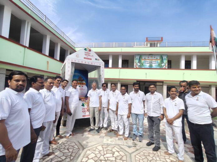 विश्व नवकार दिवस से पूर्व नवकार कलश रथ का भव्य स्वागत