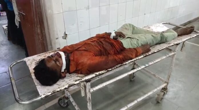 बाइकों की भिड़ंत, चचेरे भाइयों समेत तीन घायल