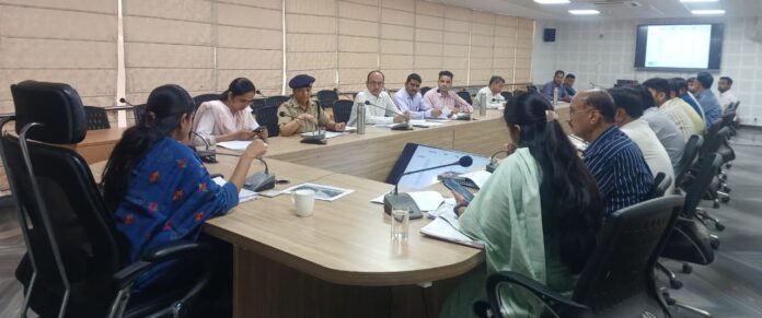 अलवर में जिला कलेक्टर की सड़क सुरक्षा समिति की बैठक