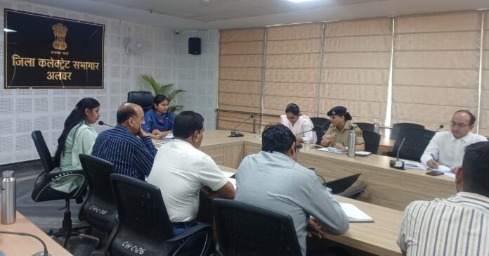 984 जिला कलेक्टर डॉ. आर्तिका शुक्ला