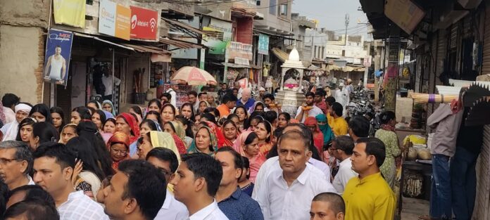 991 कठूमर में महावीर जयंती पर शोभायात्रा