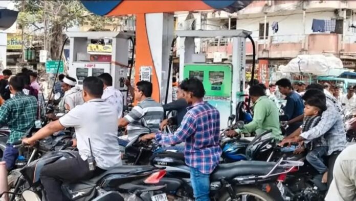 mp_petrol_pump_rush_1774403389.jpg
