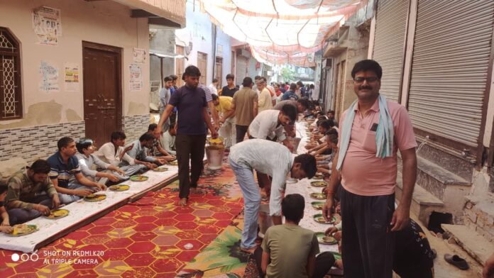 हनुमान जयंती पर भंडारा