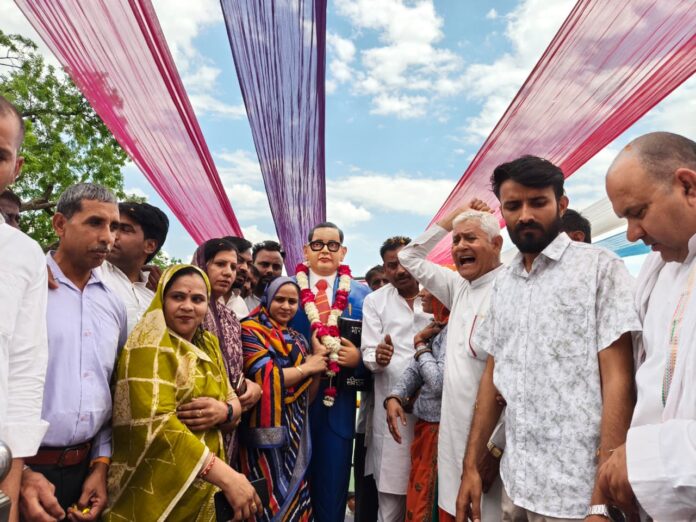 अंबेडकर प्रतिमा अनावरण खेरली