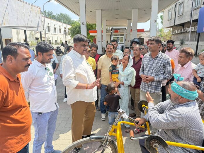 मंत्री संजय शर्मा की जनसुनवाई