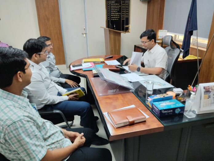 भिवाड़ी बीड़ा बैठक में कलेक्टर की सख्ती