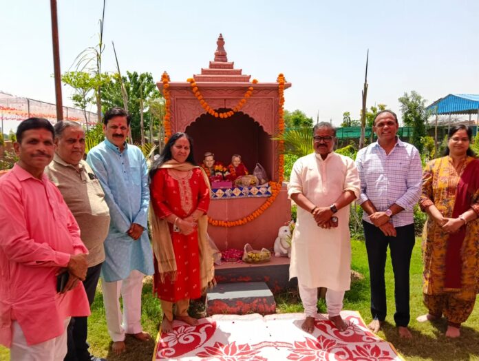 वरहालम्मा की 33वीं पुण्यतिथि पर प्रतिमा स्थापना