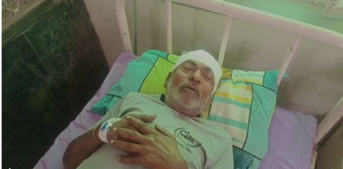 1152 पुलिस बैरिकेड से टकराकर बुजुर्ग घायल