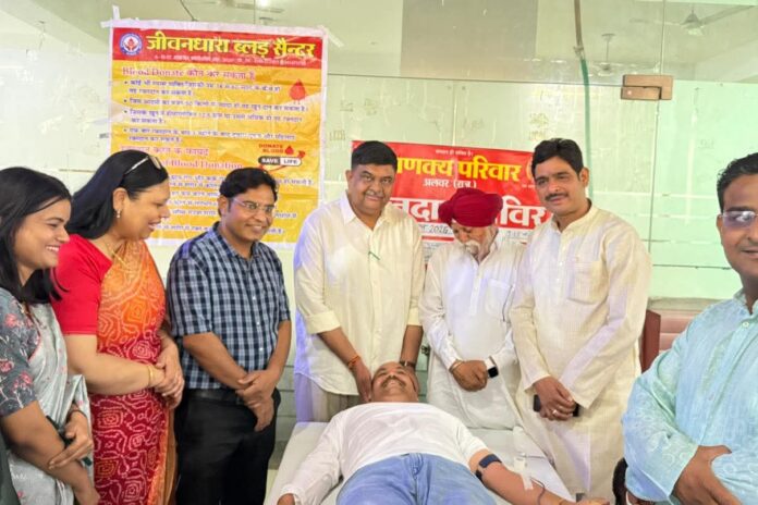 1158 रक्तदान शिविर में पहुंचे वन राज्यमंत्री संजय शर्मा